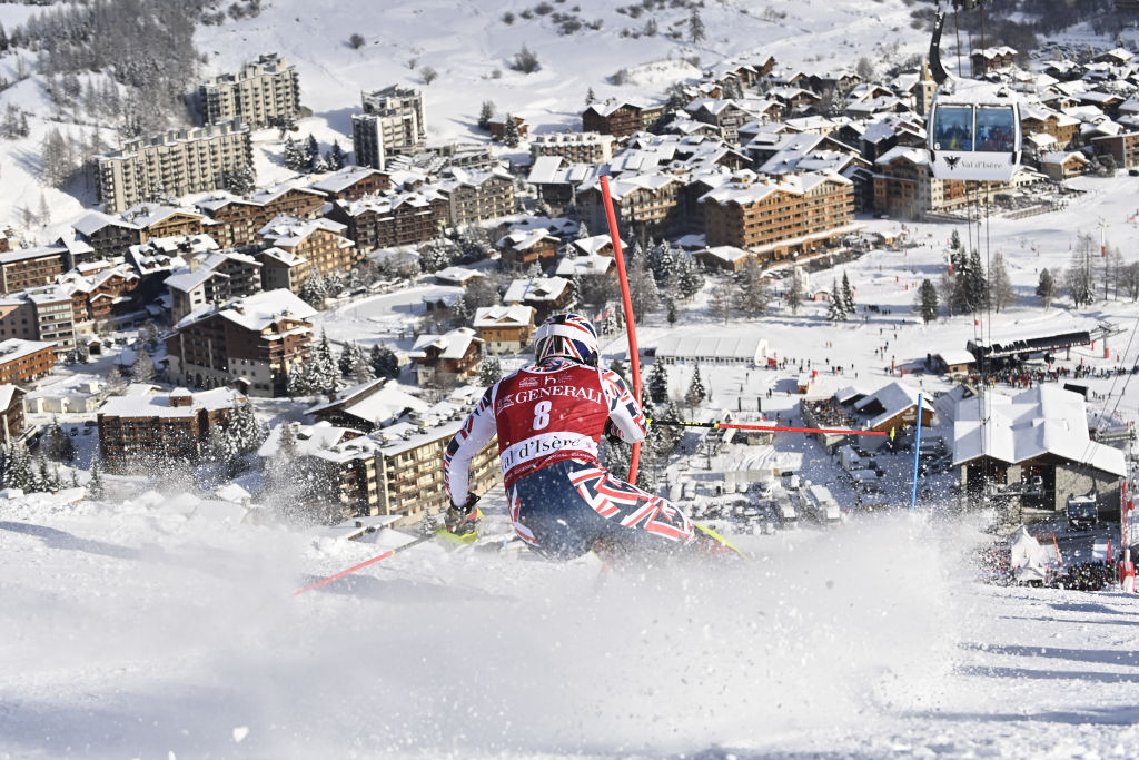 GB Snowsport partners with the Apex2100 International Ski Academy to provide a new Alpine Development Pathway