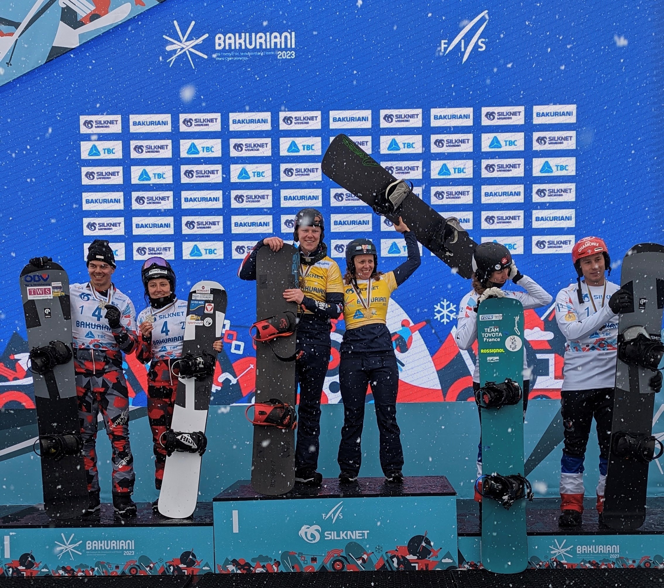 Charlotte Bankes and Huw Nightingale take SBX Team World Championships title